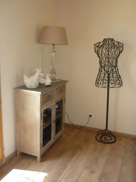 La Fontaine Des Noyers Villa Saint-Saturnin-lès-Apt Oda fotoğraf