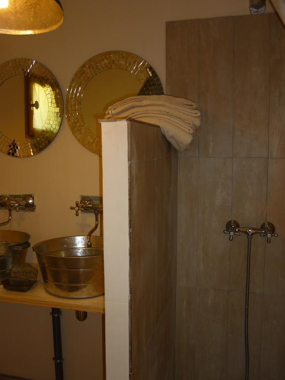La Fontaine Des Noyers Villa Saint-Saturnin-lès-Apt Oda fotoğraf